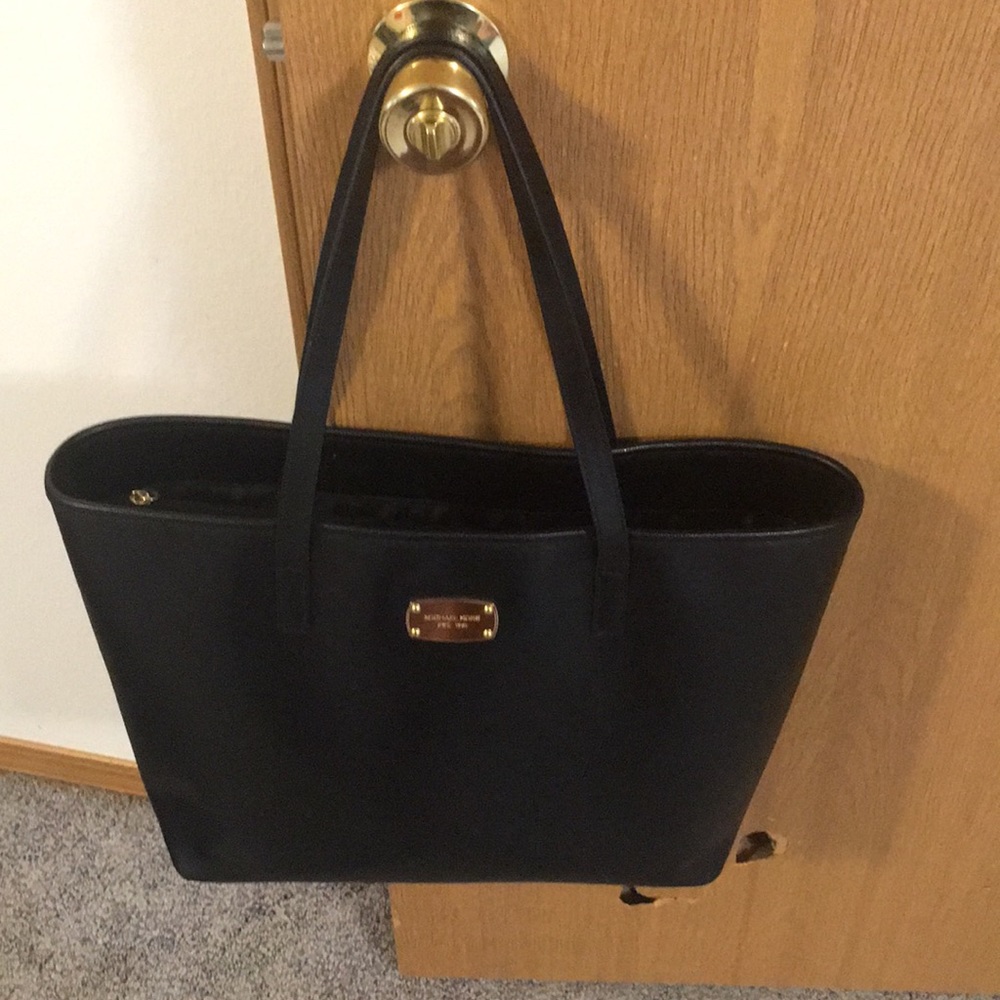 Black Michael Kors Tote